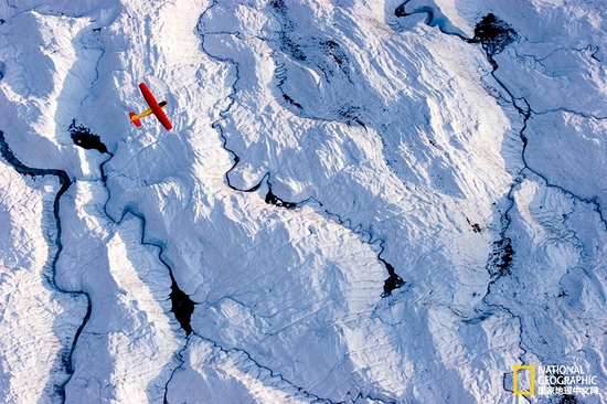 朗格爾-圣埃利亞斯國(guó)家公園保護(hù)區(qū)，阿拉斯加州攝影：Frans Lanting，國(guó)家地理創(chuàng)意版