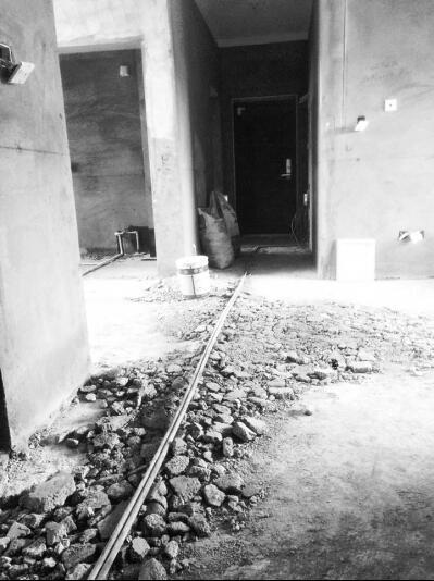 花了七八千，被告知裝錯了房