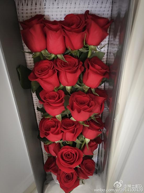 章子怡慶結(jié)婚紀念日 章子怡慶結(jié)婚紀念日