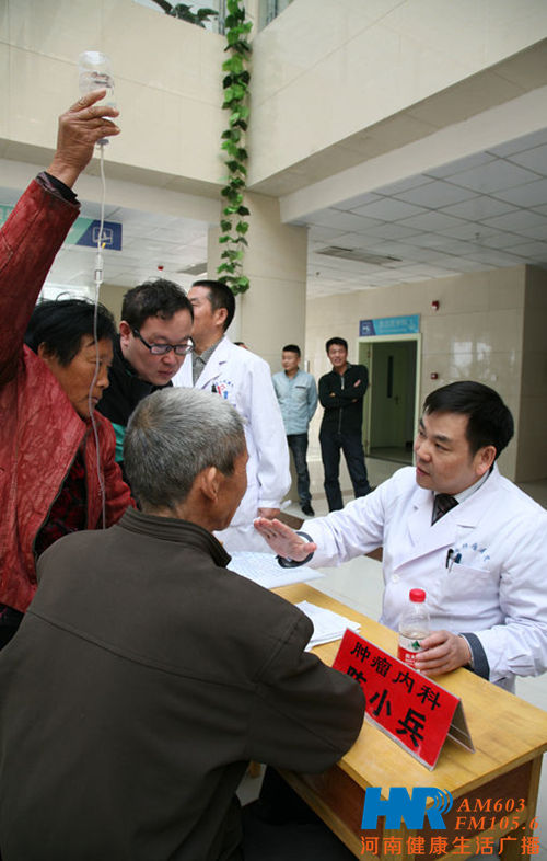 義診現(xiàn)場(一) 義診現(xiàn)場(一)