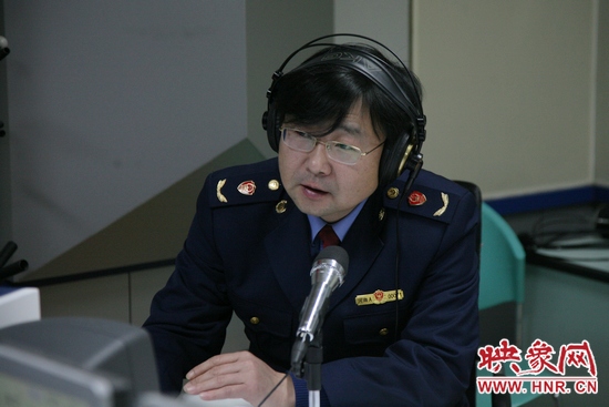 鄭州市工商局機(jī)場(chǎng)分局副局長(zhǎng)張帆一行做客信息廣播《秀創(chuàng)業(yè)》 鄭州市工商局機(jī)場(chǎng)分局副局長(zhǎng)張帆一行做客信息廣播《秀創(chuàng)業(yè)》