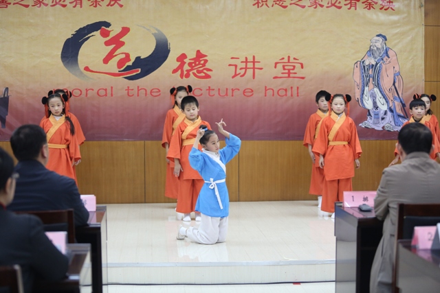 歌舞《跪羊圖》心靈的皈依 感恩父母 捫心自問(wèn) 不覺(jué)潸然淚下