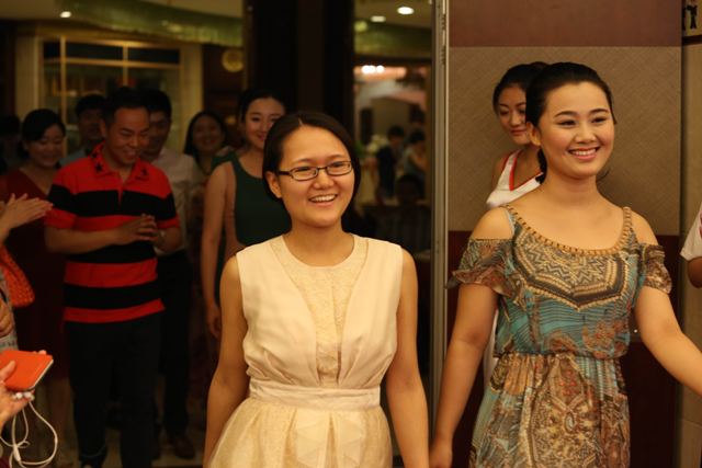 教育廣播主持人登臺：子楊、悠揚