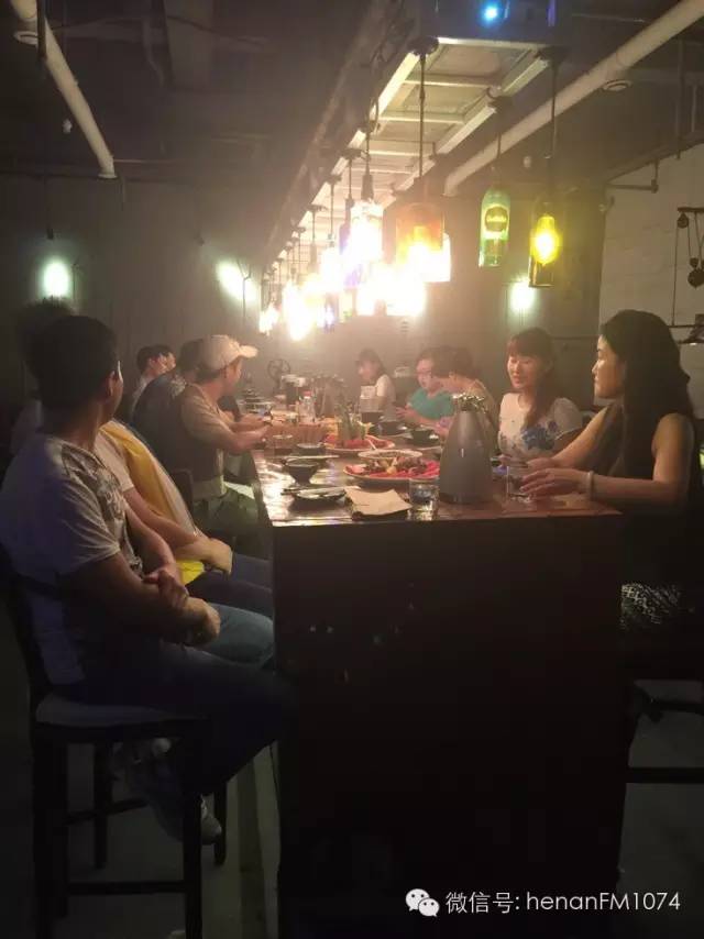 他們在干什么？