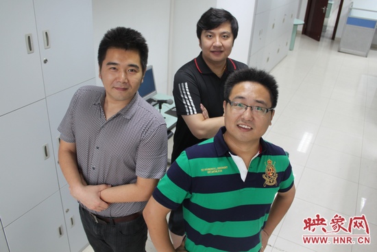 《網(wǎng)絡(luò)全搜索》主持人康巖、陳弓、趙凱