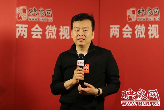 全國人大代表張澤群接受映象網(wǎng)“兩會(huì)微視”訪談。