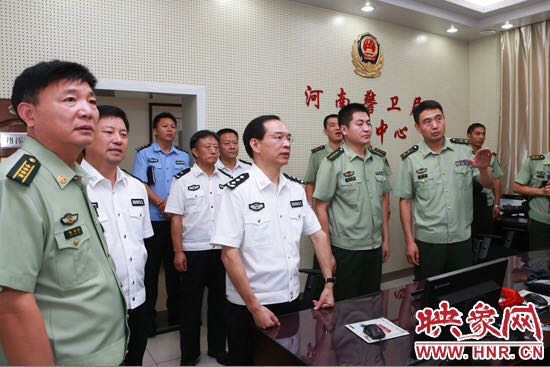 許甘露慰問公安現役部隊和武警官兵 許甘露慰問公安現役部隊和武警官兵