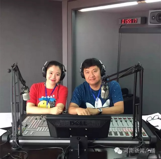 河南新聞廣播主持人趙凱、田羽全程現(xiàn)場直播