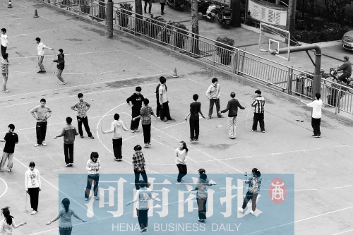 有學(xué)校擔(dān)心，個(gè)人進(jìn)校園鍛煉，安全隱患大