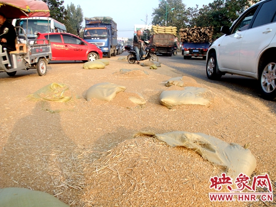 擁堵的現(xiàn)場 擁堵的現(xiàn)場