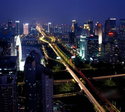 1、房屋一套(80平方)，以均價(jià)22300元計(jì)，22300×80=1784000.(這是朋友剛在筆架山買的城市主場(chǎng)的價(jià)格)