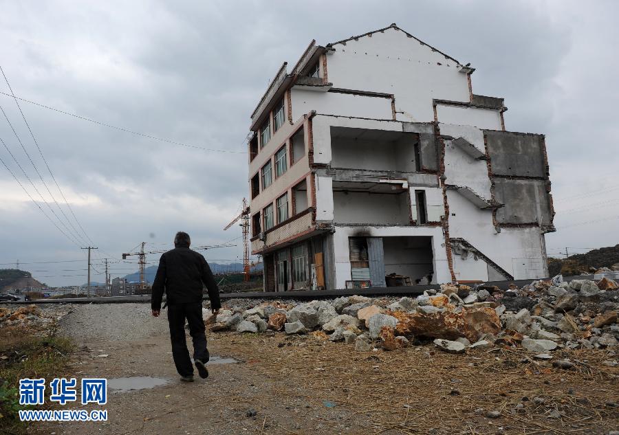 浙江溫嶺“最牛釘子戶(hù)”引各方關(guān)注 浙江溫嶺“最牛釘子戶(hù)”引各方關(guān)注