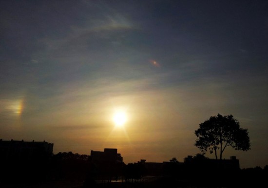 上海現(xiàn)“3個太陽”