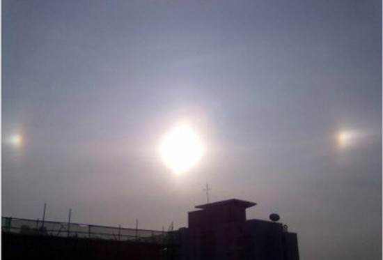 上?，F(xiàn)“3個太陽”