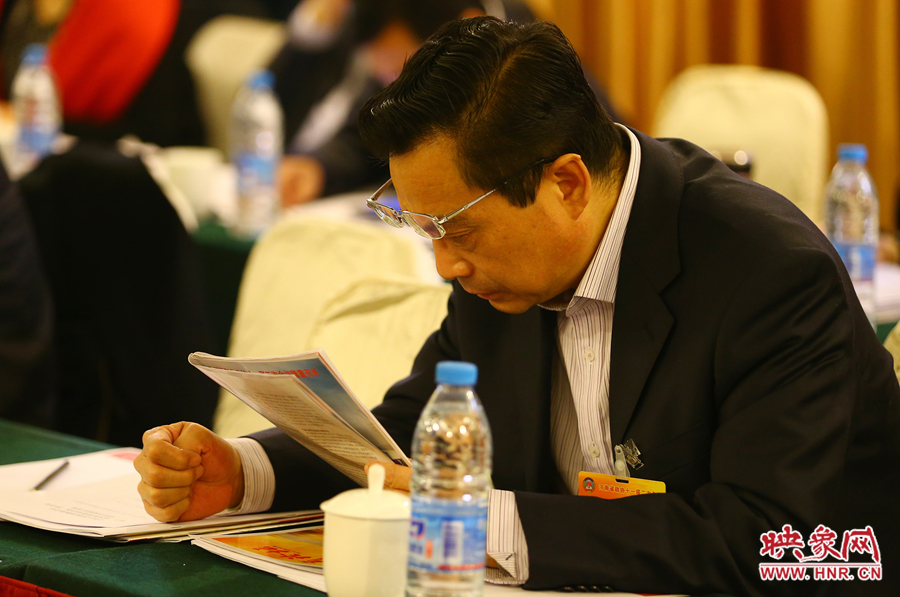 認(rèn)真研究常委會工作報告