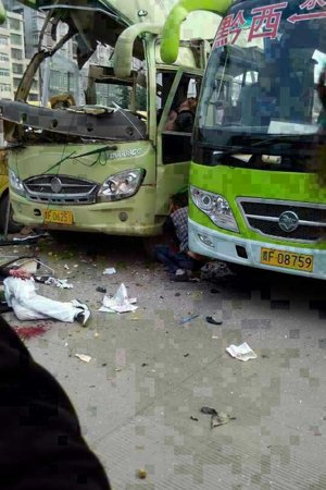 爆炸現(xiàn)場(chǎng)。圖片來自網(wǎng)絡(luò)