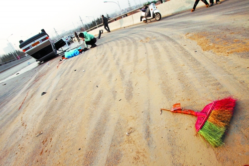 鄭州再發(fā)環(huán)衛(wèi)工致死事件 12天已有3名環(huán)衛(wèi)工車(chē)禍身亡