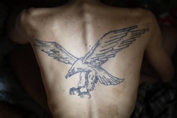 真實(shí)記錄一個(gè)吸毒者生命最后19天 真實(shí)記錄一個(gè)吸毒者生命最后19天