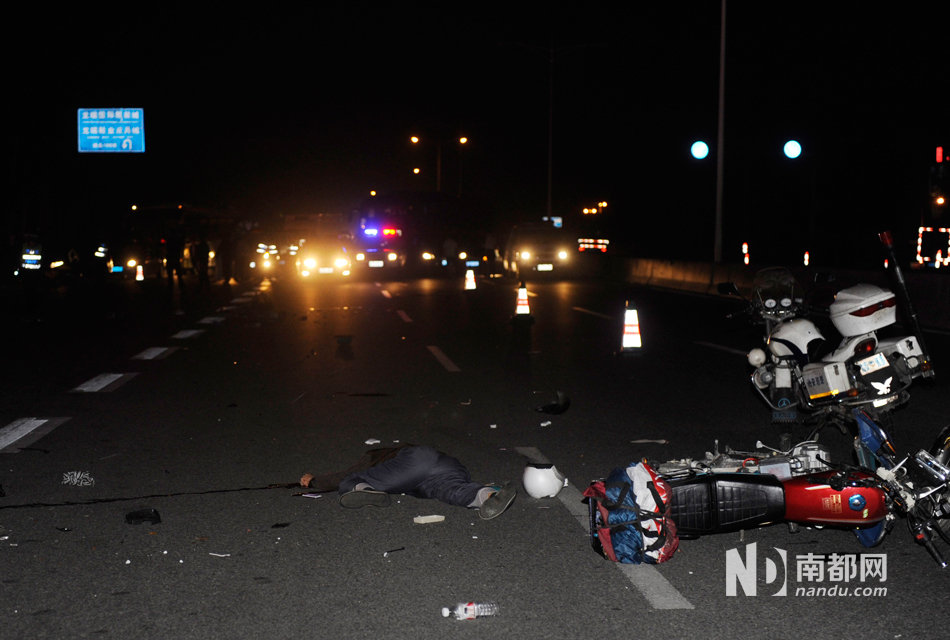 電動車被撞引連環(huán)車禍 電動車被撞引連環(huán)車禍