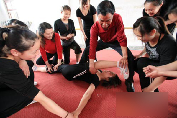 藝校妹子到底有多苦？