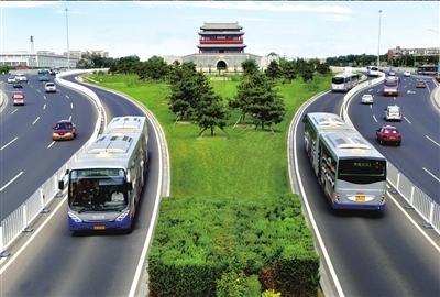 中軸路上的快速公交。