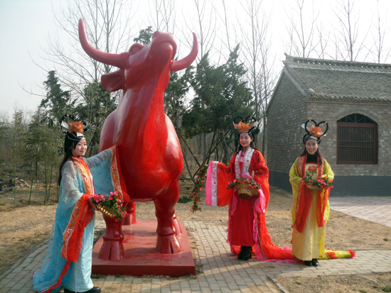 春滿商都逛廟會(huì) 龍馬精神過大年 春滿商都逛廟會(huì) 龍馬精神過大年