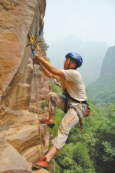 本周末，到萬仙山看“峭壁上的芭蕾”
