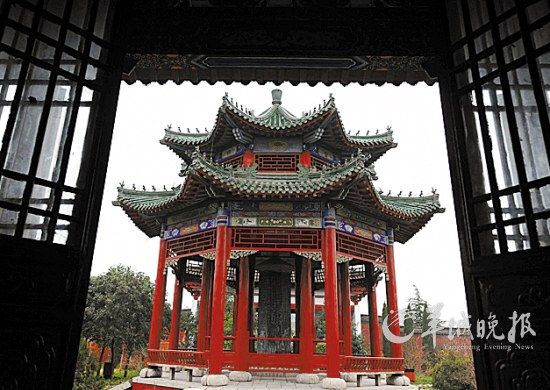 河南商丘古城建于明朝正德六年(公元1511年)，是國內(nèi)保存較好的古城之一 王頌 攝