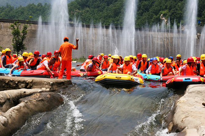 酷暑假期漂流之好去處 河南邀您加入夏季漂流之旅 酷暑假期漂流之好去處 河南邀您加入夏季漂流之旅
