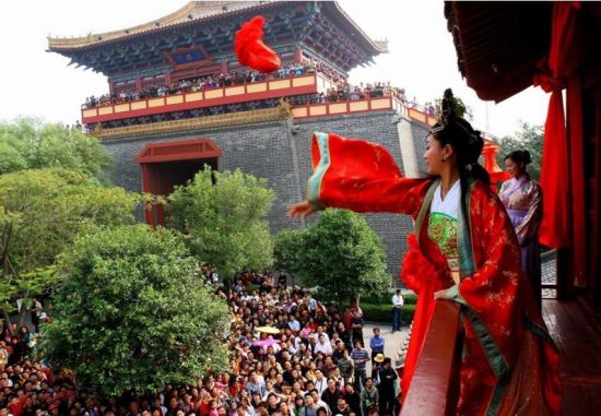 緊跟潮流玩兒穿越 河南“穿越”旅行地 緊跟潮流玩兒穿越 河南“穿越”旅行地