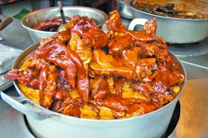 青巖古鎮(zhèn)的豬腳。