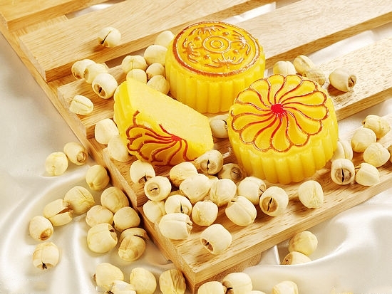 中西合璧過(guò)中秋 月餅與美酒的相得益彰 中西合璧過(guò)中秋 月餅與美酒的相得益彰