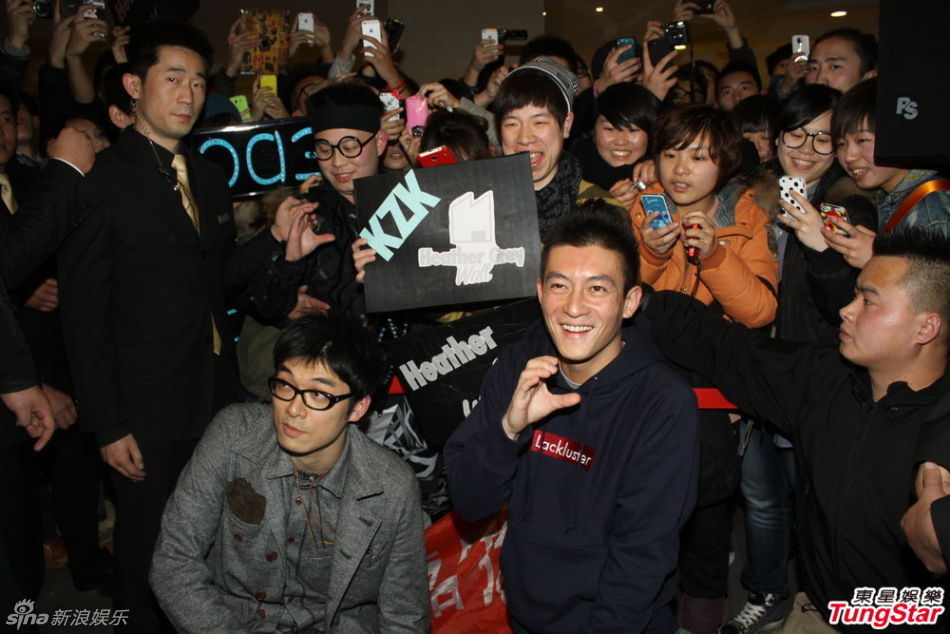 陳冠希助陣好友潮店開張 陳冠希助陣好友潮店開張