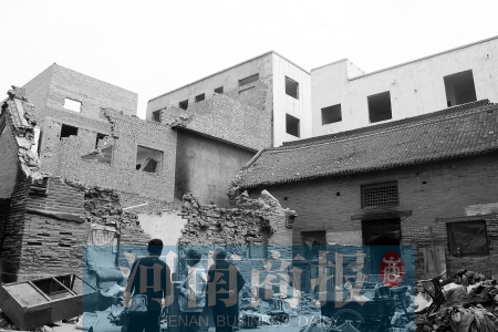 孫莊村清代古宅面臨拆遷。對(duì)拆遷者來說，也許它的名氣不值一提 記者 張郁/攝