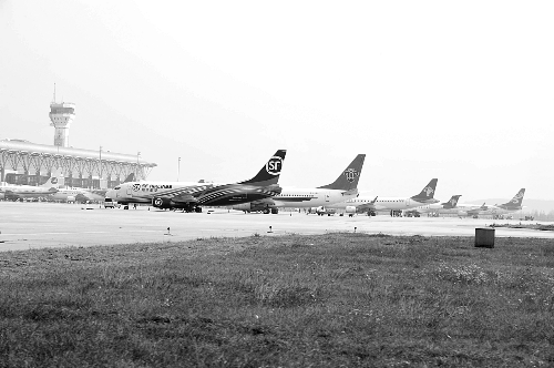 鄭州新鄭國際機場的順豐航空 鄭州新鄭國際機場的順豐航空