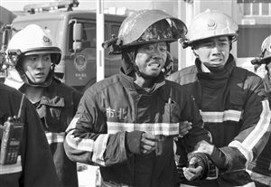  聽(tīng)聞尹進(jìn)良、陳偉、尹智慧犧牲，戰(zhàn)友們悲痛不已