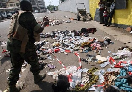 　當?shù)貢r間2013年1月1日，科特迪瓦阿比讓市舉行慶祝新年的煙火表演時發(fā)生了嚴重的踩踏事故，造成至少