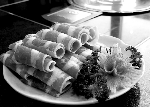 牛羊肉價(jià)格春節(jié)前直接“奔三”,市民感嘆吃牛羊肉是一種奢侈 牛羊肉價(jià)格春節(jié)前直接“奔三”,市民感嘆吃牛羊肉是一種奢侈