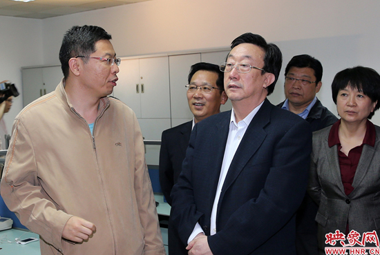 5月9日上午11點(diǎn)10分，河南省委書記郭庚茂一行來(lái)到映象網(wǎng)視察。映象網(wǎng)記者 邵恰 段晉哲攝