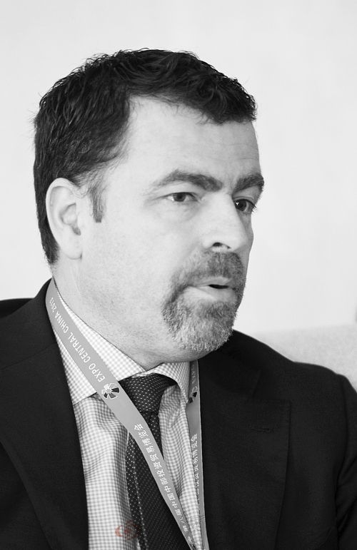 　　狄可為：“現(xiàn)在，雀巢正在改變歷史，中部時(shí)代來臨了！”