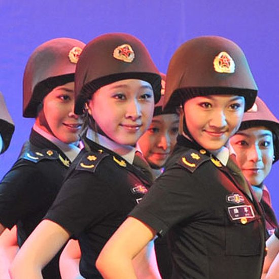 國防大學(xué)教授:文工團被妖魔化 文藝兵有存在必要 國防大學(xué)教授:文工團被妖魔化 文藝兵有存在必要