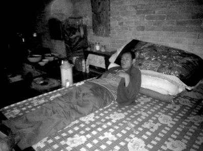 昨晚，張會(huì)英的丈夫接受采訪。記者 懷若谷/攝