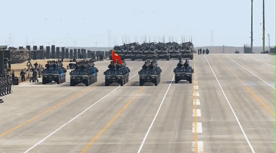 日本網(wǎng)友第一次看中國(guó)建軍節(jié)閱兵直播 啥反應(yīng)？