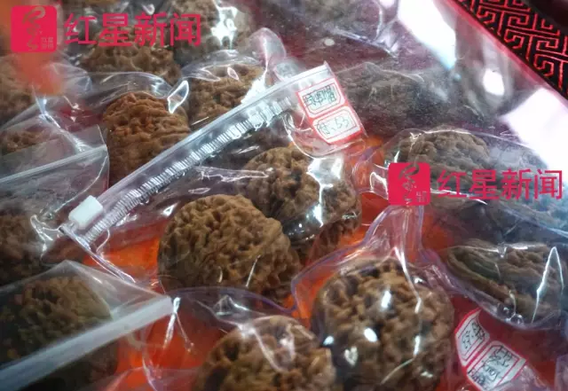 文玩核桃遇冷由幾萬一對降到5元沒人要？商戶否認