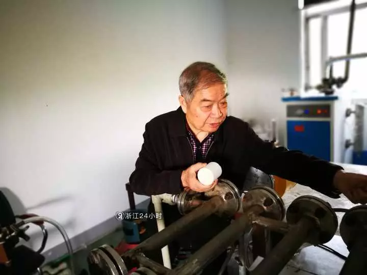 老爸虧100萬!女兒又拿300萬支持他夢想:這錢花得值 老爸虧100萬!女兒又拿300萬支持他夢想:這錢花得值