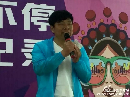 見證挑戰(zhàn)的戲迷代表陳紅森講述自己和戲曲的故事、見證歷史時刻的心情。