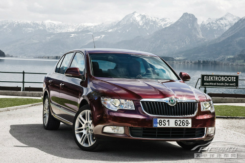 斯柯達(dá)2013款昊銳前臉細(xì)節(jié)提前曝光 斯柯達(dá)2013款昊銳前臉細(xì)節(jié)提前曝光