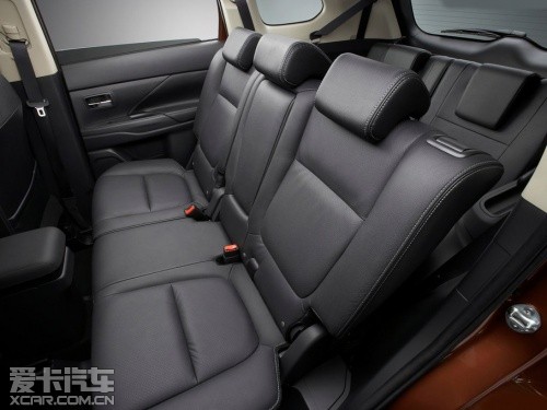 三菱2013款歐藍德 三菱2013款歐藍德