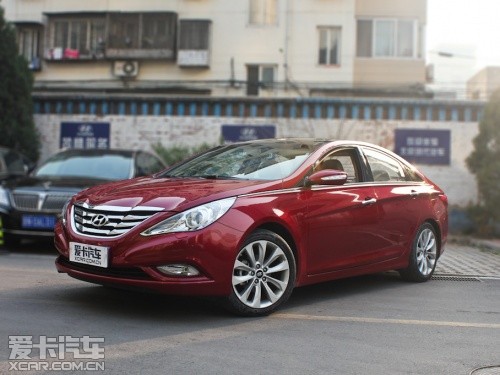 北京現(xiàn)代2011款索納塔八 北京現(xiàn)代2011款索納塔八