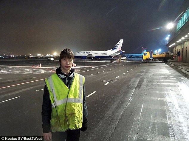 俄羅斯青年夜?jié)摍C場 進出跑道無人發(fā)現(xiàn)